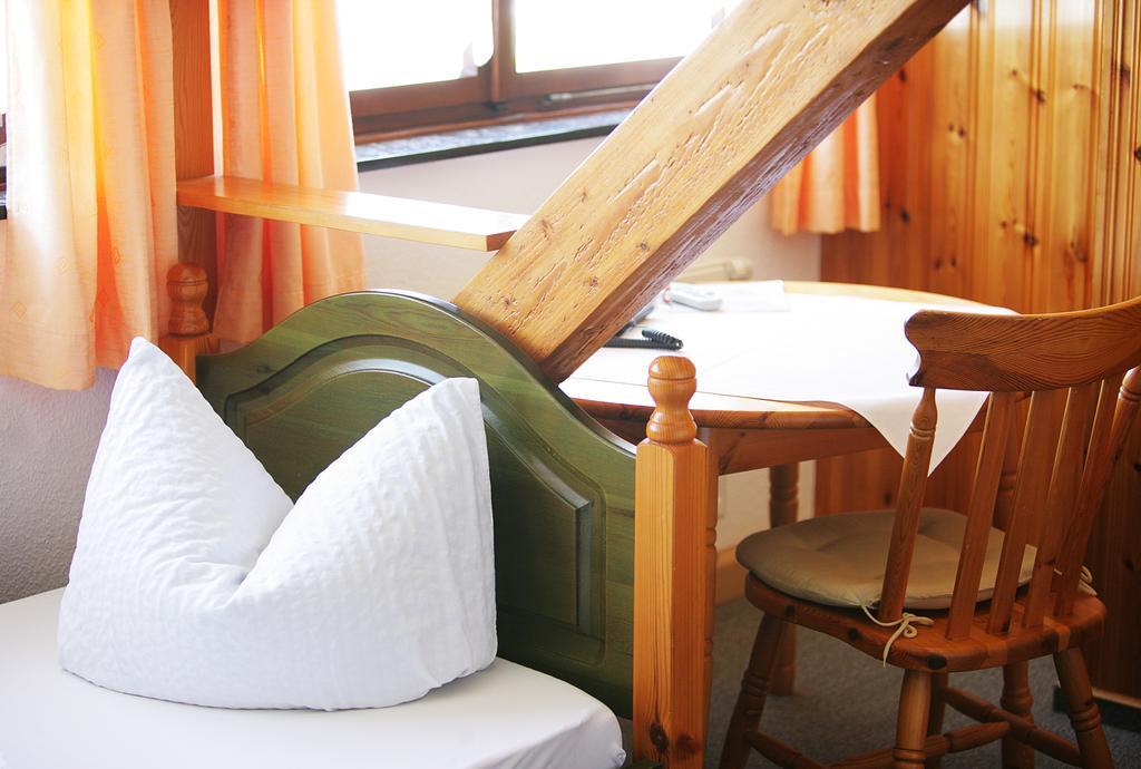Garni Hotel Bodden Gummersbach Oda fotoğraf